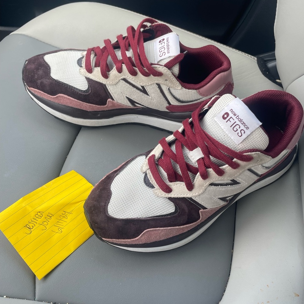 Figs/New Balance Women’s size 9.5
